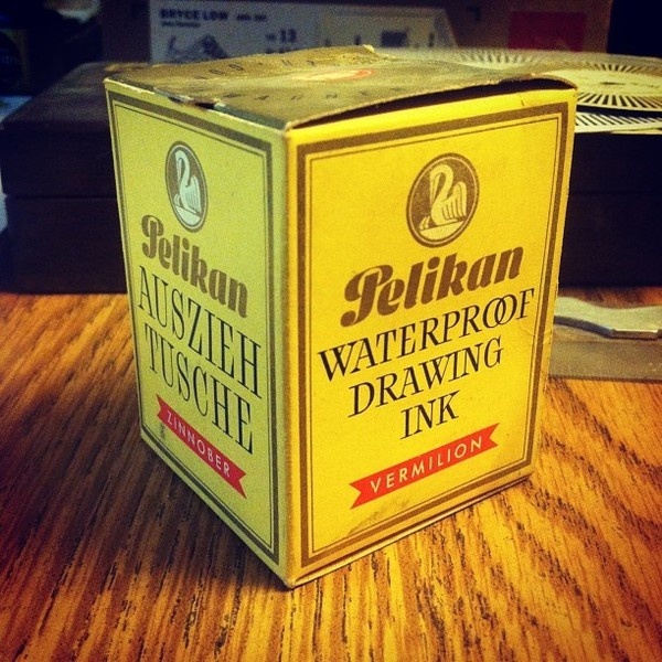 Pelikan drawing ink #packaging #design #ink #typography