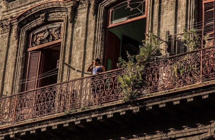 Paula Villa Captures The Beautiful Balconies of Havana, Cuba