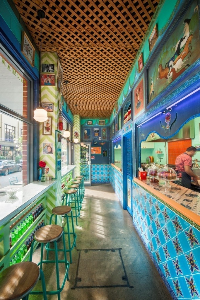 Deep blue Lazuli and Afghan flavors: Kutchi Deli Parwana by Studio Gram