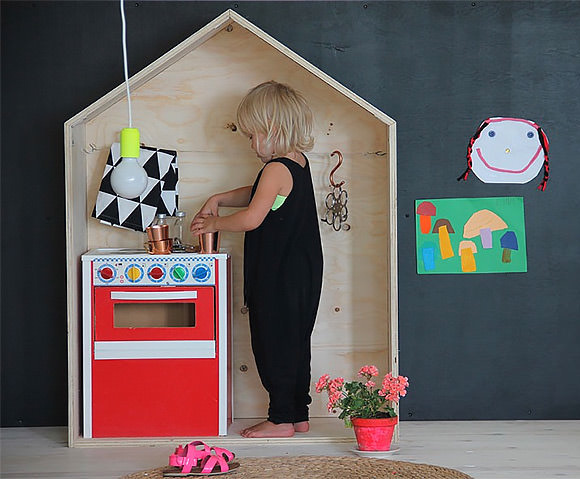LET'S PLAY HOUSE