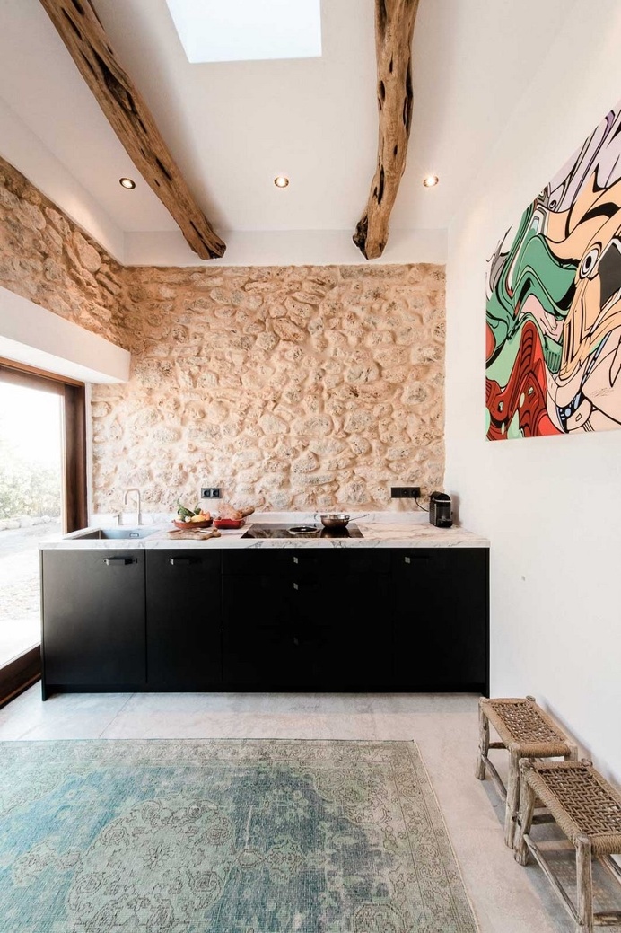 Campo House in Ibiza / Standard Studio
