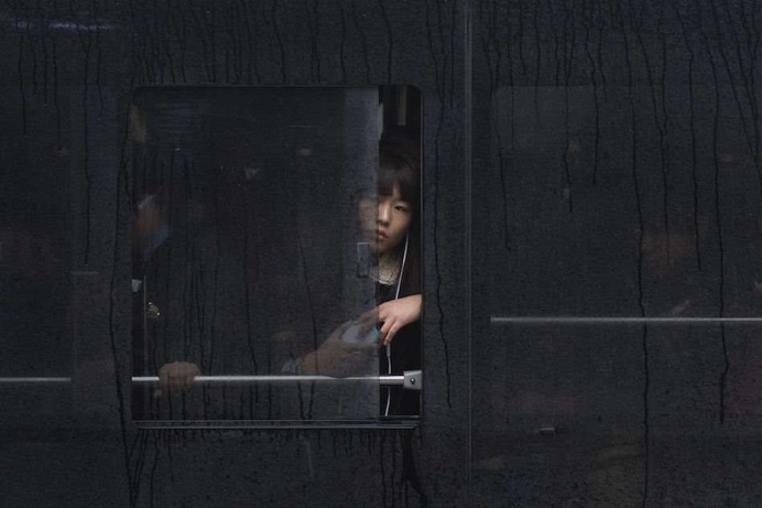 Candid Street Photography by Zhang Jia Wu