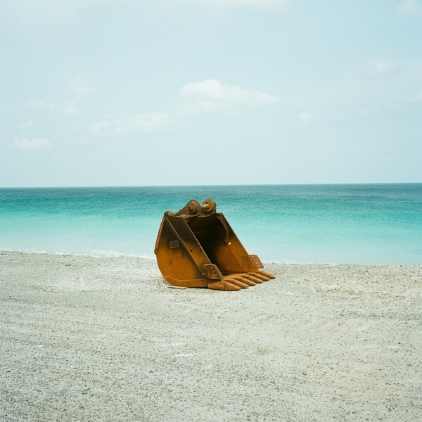http://andeveryone.tumblr.com/post/36763232515 #interesting #design #sparce #direction #photography #art