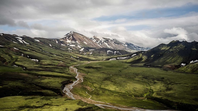 Beautiful landscape images of Iceland captured by Stefan Stammbach design inspiration designblog high quality www.mindsparklemag.com