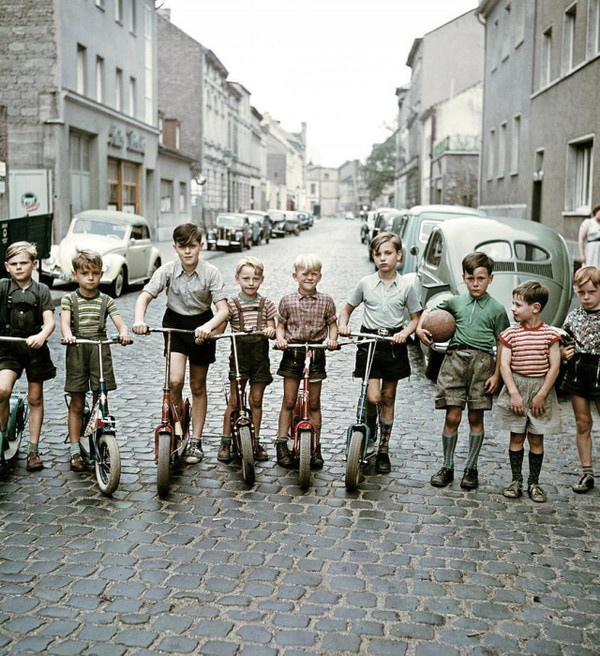 Vintage Photography by Josef Darchinger #inspiration #photography #vintage