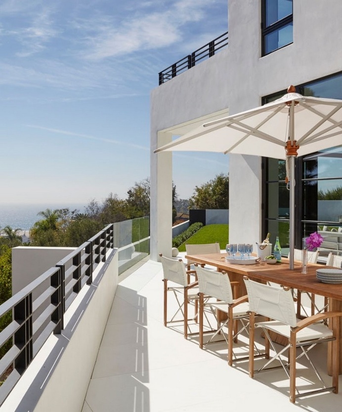 Pacific Palisades Residence in Los Angeles