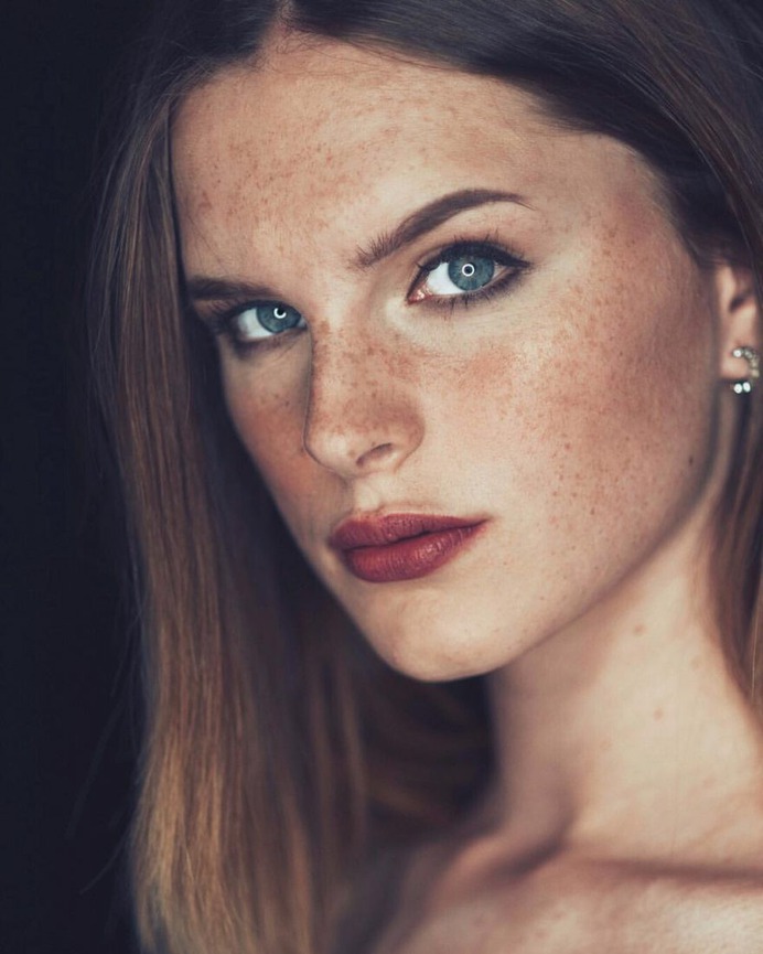 Gorgeous Beauty and Fashion Photography by Meric Hakan