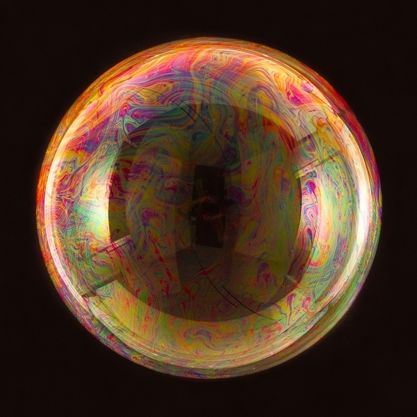 Enormous Bubbles Photographed by Bjoern Ewers » Design You Trust – Design Blog and Community #bubble #circle #colorful