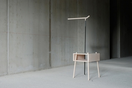 Kirin | Stilsucht #interior #design #table #coathanger