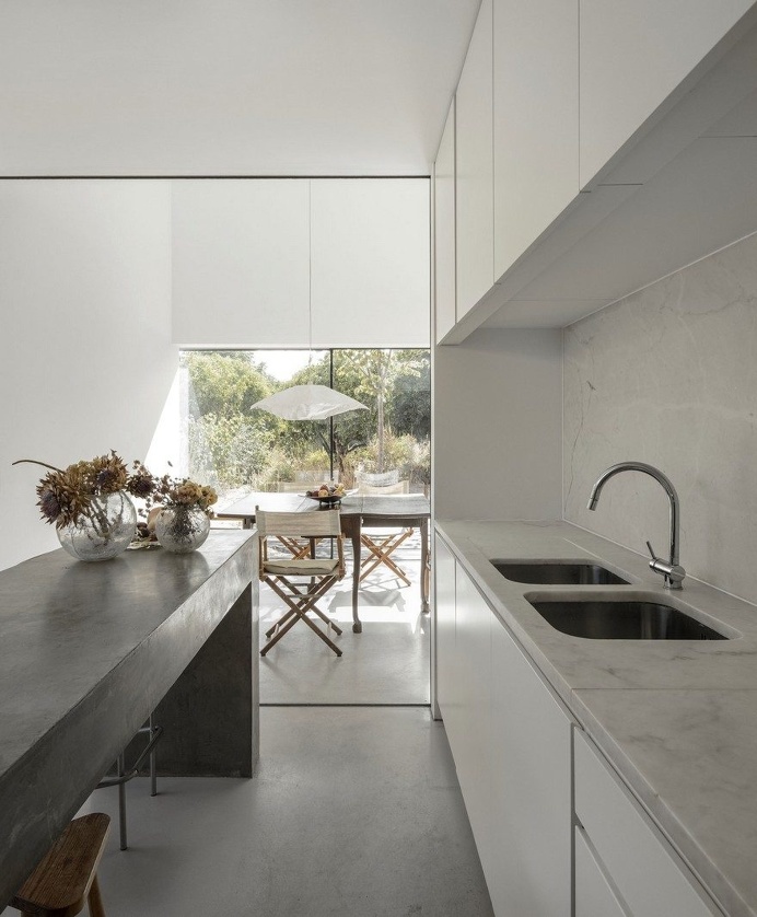 Old Winery Converted into a Comfortable Two-Story Home in Portugal 4
