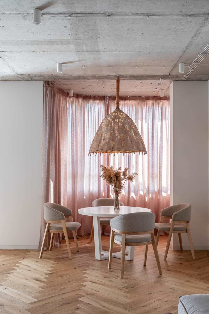 Mazanka Apartment by Sergey Makhno Architects