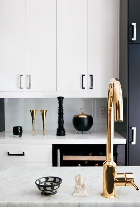 designtraveller #gold #kitchen #white #black
