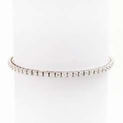 Tennis bracelet with approximately 4.3 ct. Brilliant,