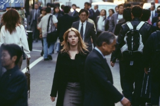 Charlotte-lost-in-translation-1041738_1400_930.jpg 1,400×930 pixels #movie #translation #in #scarlett #johansson #people #tokyo #street #still #lost