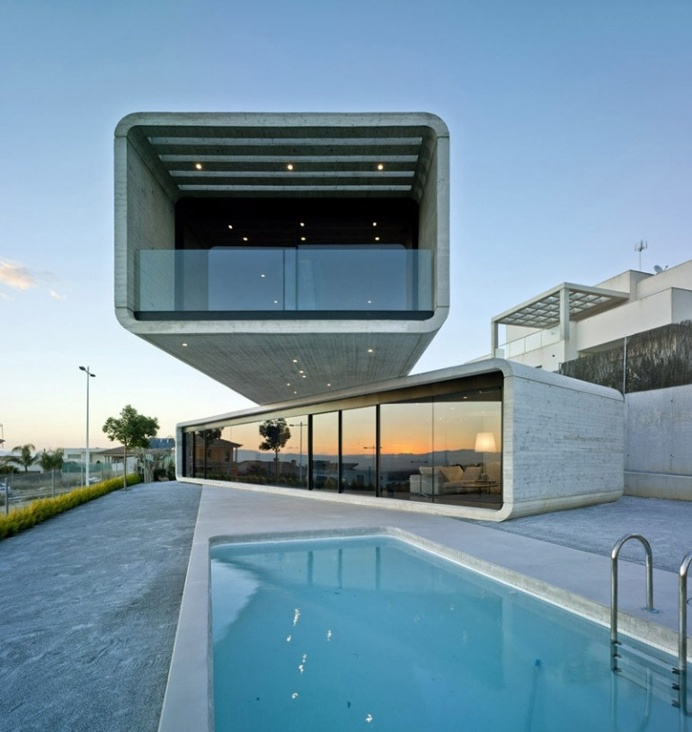 House Crusade / Clavel Arquitectos