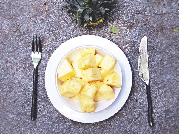 West End Girl Blog | BLOG | Designer of all things lovely #plate #setting #place #earth #hippie #pineapple #table #fork