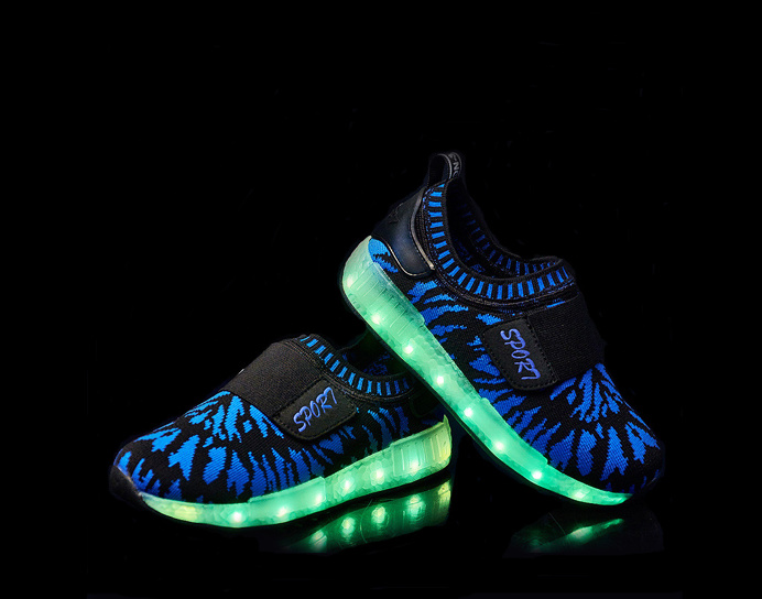 2016 new children's shoes luminous blue