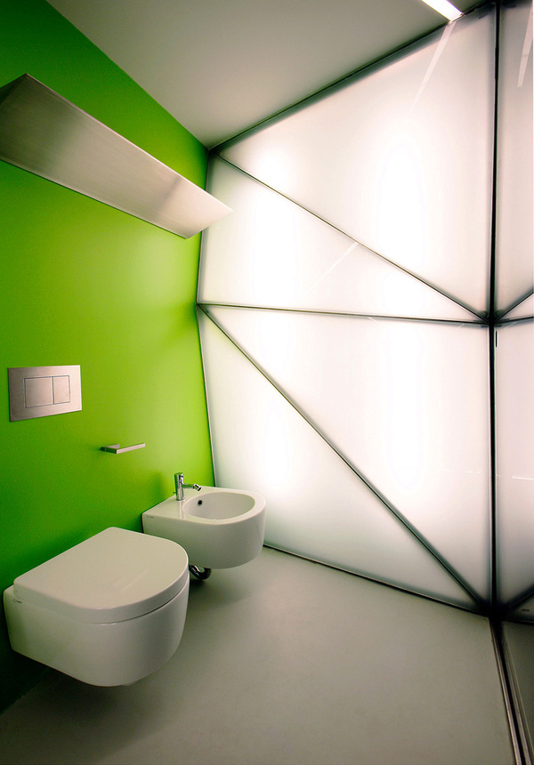 Unique bathroom atmosphere -Bathroom colours #interior #design #bathroom #bathtub #decoration