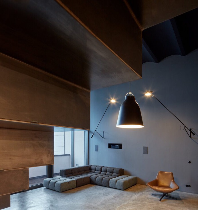 Modern Industrial Loft into an Old Brewery Storage Unit