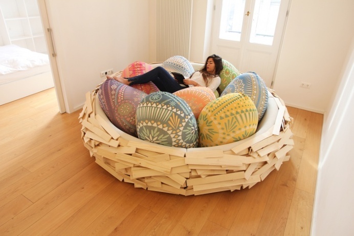 Giant Birdsnest for Creating New Ideas