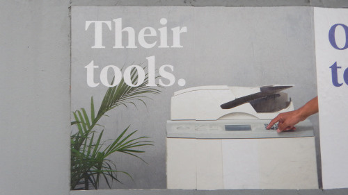 _CA __california ___Their tools. venice beach PHOTOGRAPHIE © [ catrin mackowski ]