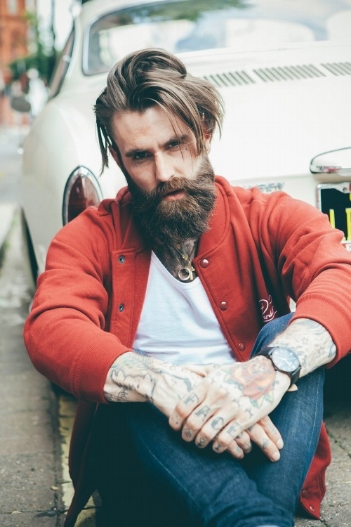 I WANT A THICKER BEARD!