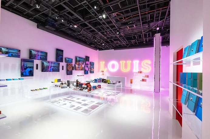 Louis Vuitton Beverly Hills - 200 trunks, 200 visionaries