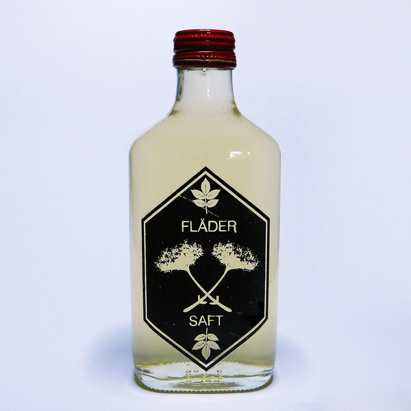 Beleonia: Photo #elderflower #bottle #print #screenprint #black #label #flder