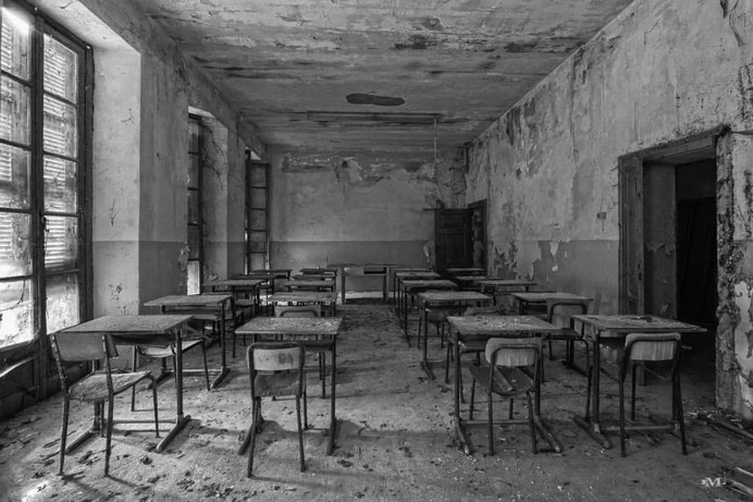 Abandoned Italy: Stunning Urbex Photography by Maurizio Lanzetta