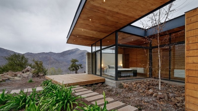 Each room of this house communicate with a terrace: Casa San Esteban