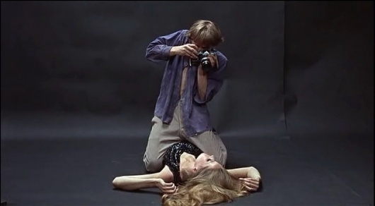 verush+2.jpg (1279×705) #model #movie #camera #up #studio #antonioni #blow #still #photographer
