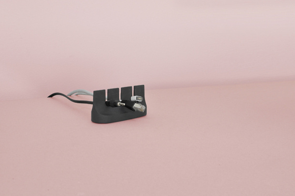 COMB - by designers JeanCharles Amey & Ferréol Babin #computer #useful #design #iron #iphone #geek #object #cast #mac