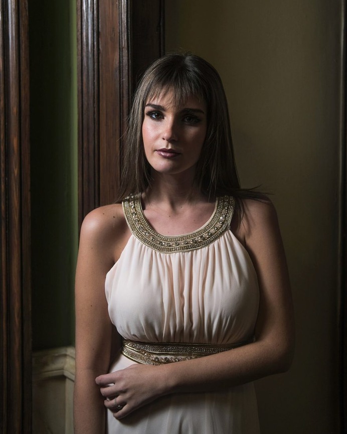 Gorgeous Lifestyle and Beauty Female Portraits by Daniele Oneta