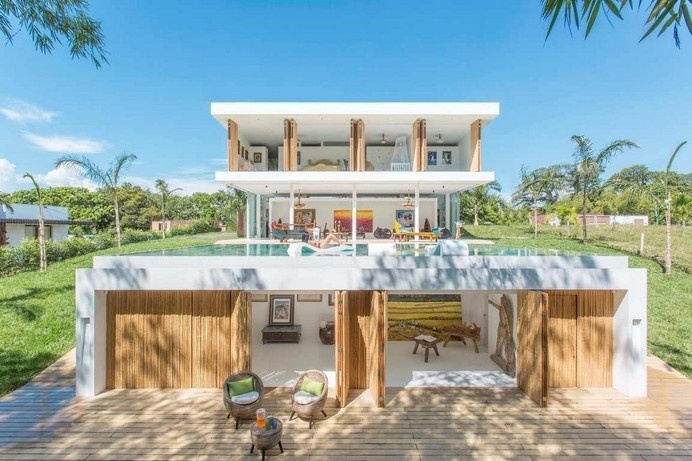 Inspiring Opulence in an Unpretentious Manner: The Gallery House #architecture