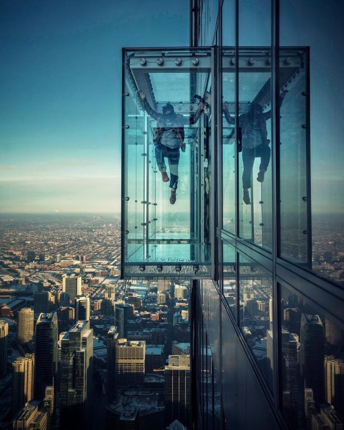 Rooftop Views of Chicago: Fabulous Portrait Photography by Mike Kremel