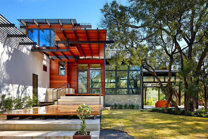 Eco-Friendly Family Home Under the Texan Sun: Green Lantern Residence #eco-friendly #architecture