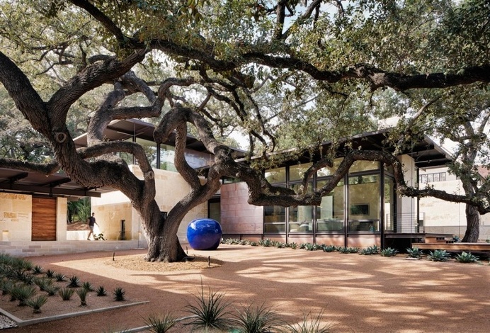 Olmos Park Residence in San Antonio