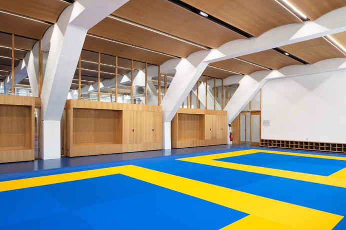 Alice Milliat Gymnasium / Marjan Hessamfar & Joe Vérons architectes associés,© Arthur Pequin