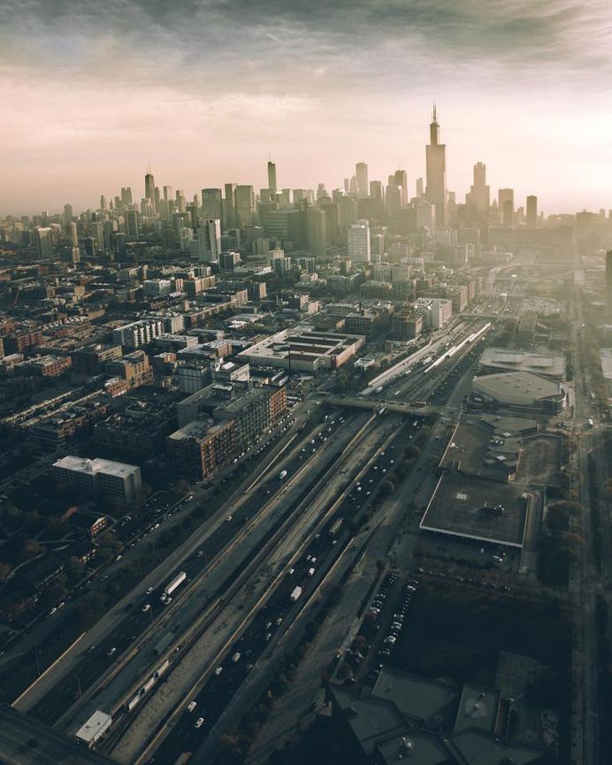 Stunning Urban Instagrams of Chicago by Zach Lipson