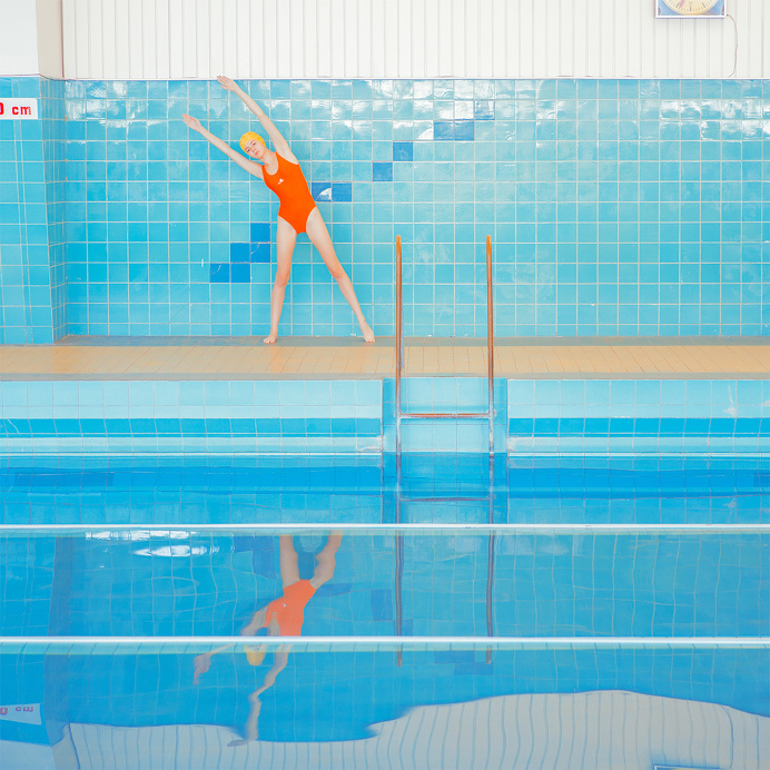 swimming trinity photography by maria Svarbova design inspiration mindsparkle mag blog