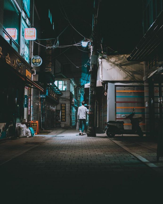 Moody Street Portrait Photography in New York City by Jongwoo Kim