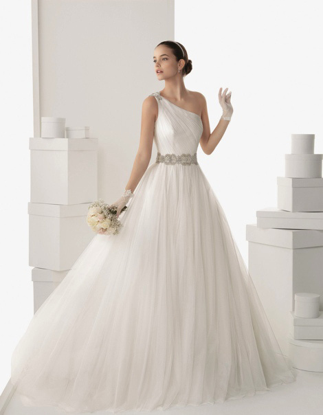 Rosa Clara Bridal Collection 2014 #model #shoes #girl #lookbook #campaign #collection #bridal #dresses #photography #fashion #dress #wedding