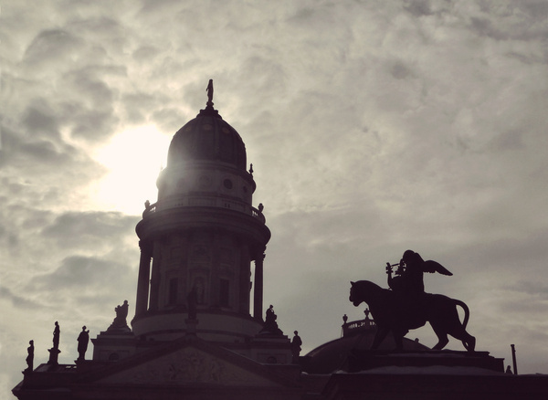 Photographic Inspiration #photography #silhouette #berlin #statue