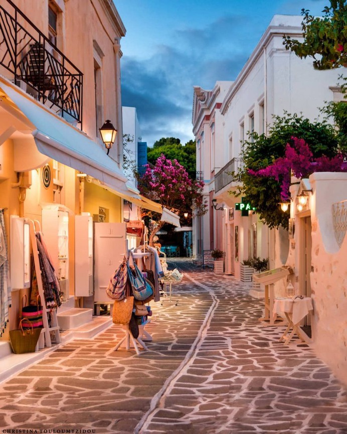 Stunning Street Photography in Greece by Christina Touloumtzidou
