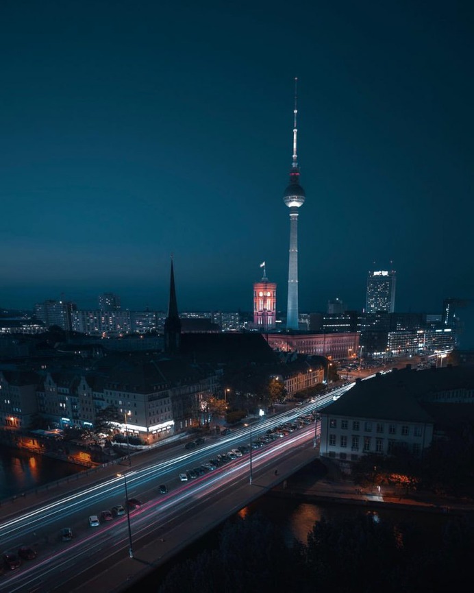 Vibrant Urban Photos in Berlin by Vitaly Rubtsov
