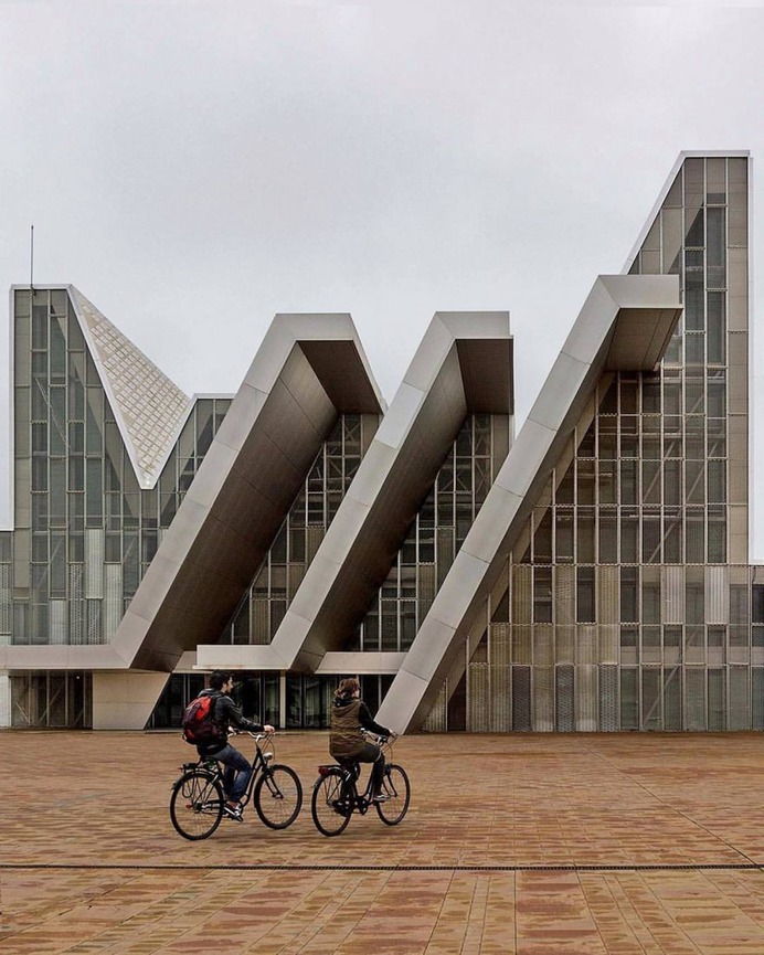 Modern Architectural Photography in Spain by Marina Collazo