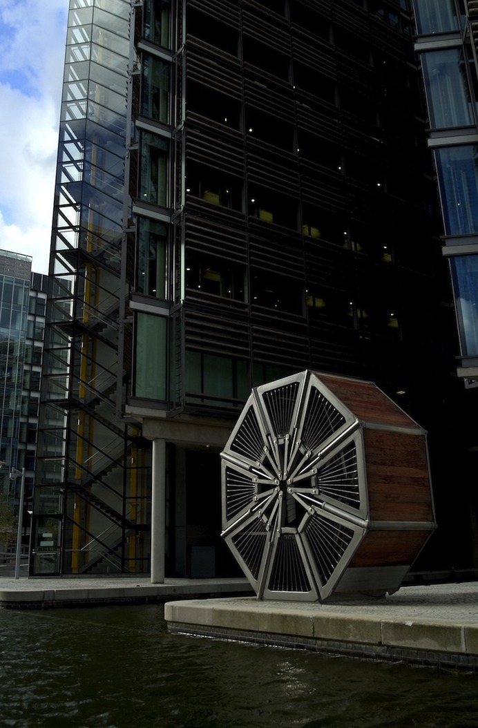Heatherwick Studio: Rolling Bridge