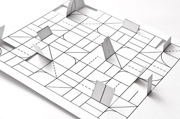 Experimental Jetset signe la scénographie et le graphisme de lexposition Game Theory, organisée par Angela Jerardi, ouverte vendredi #lines