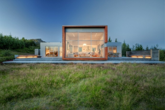Serene Family House in Iceland With an Eco-Conscious Design #architecture