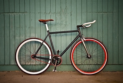 3670555938_9c955a0fbe.jpg (500×339) #gear #red #bike #fixed